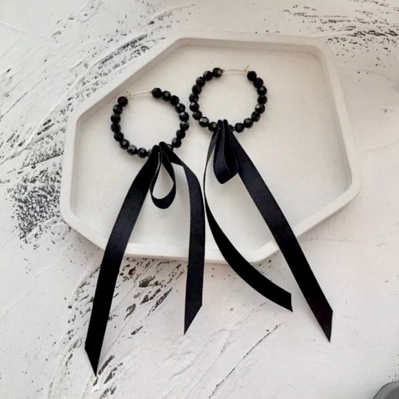 Jewelry - 🖤 Elegant Black Long BOHO Earrings 🖤